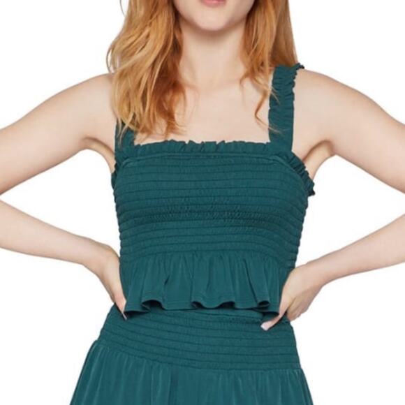 BCBGeneration NWT Sleeveless Smocked Top - Picture 8 of 9